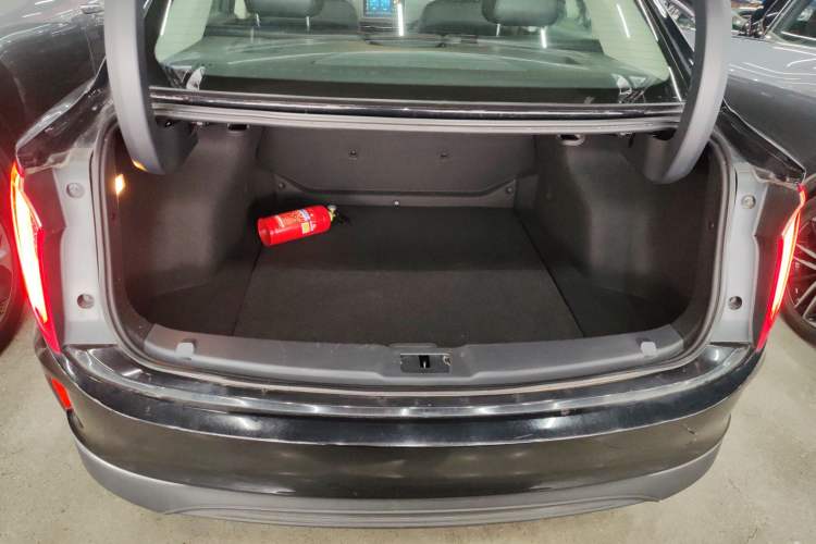 Used Hongqi E-QM5 2022 431 km Charge & Enjoy Edition