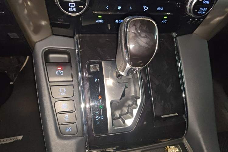 Used Toyota Vellfire 2019 Dual-Engine 2.5L HV Luxury Edition