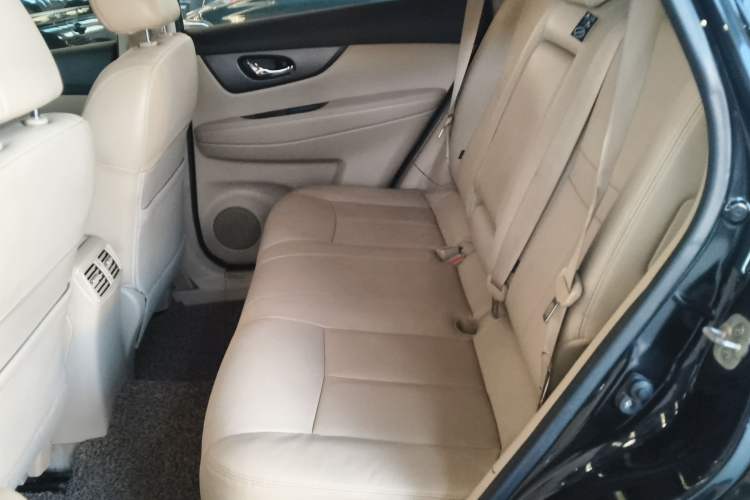 Used Nissan X-Trail 2014 2.0L CVT Comfort Edition 2WD
