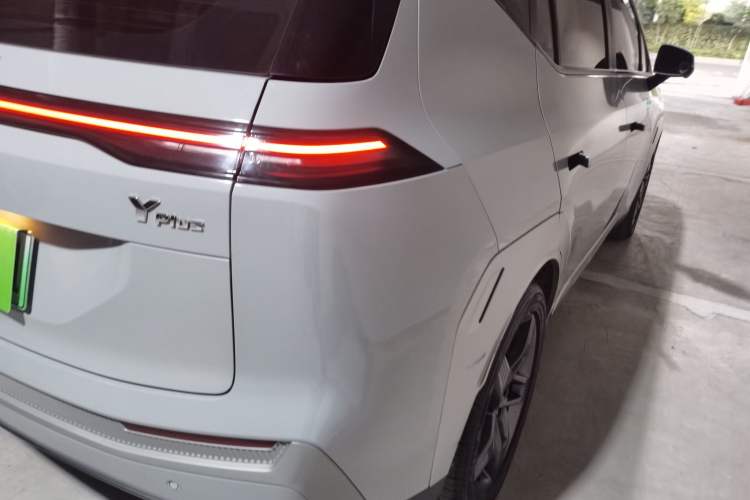 Used AION Y 2023 Plus 510 Tech Edition