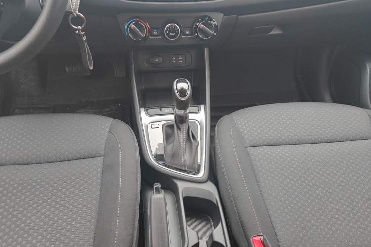 Used Hyundai Celesta 2018 1.6L Automatic GL Enjoyment Edition China VI compliant