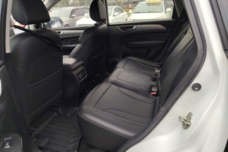 Used Haval M6 2021 PLUS 1.5T Manual Luxury Smart Connectivity Model
