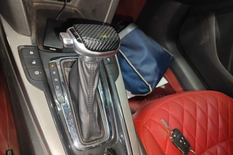 Used Chevrolet Malibu 2018 530T Automatic Luxury Edition Gear Lever