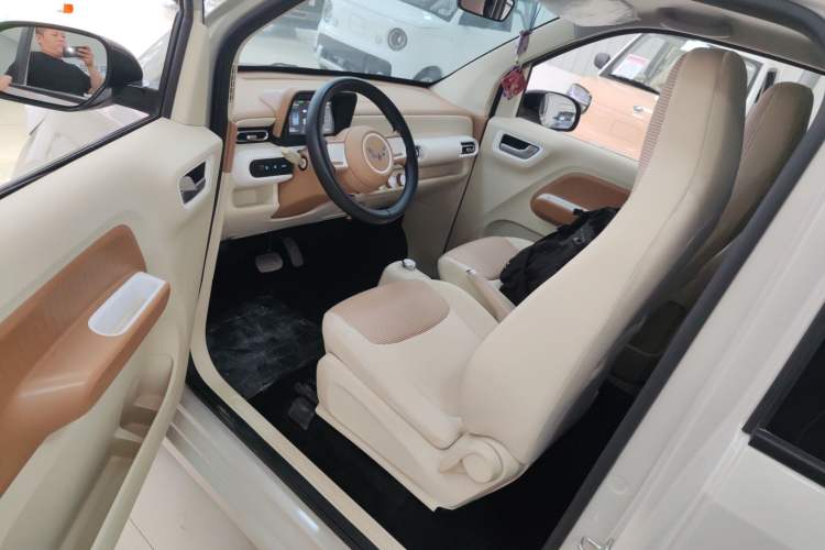 Used Wuling Hongguang MINIEV 2024 3rd Generation 215km Youth Edition
