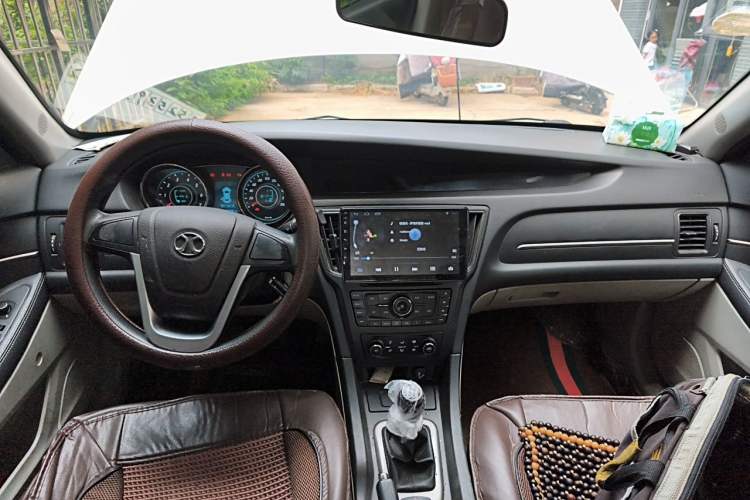 Used BAIC Senova D50 2014 1.5L manual standard version