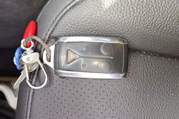 Used Jaguar XF 2009 XF 3.0L V6 Luxury Edition Vehicle Key