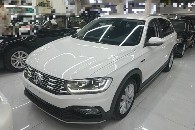 Used Volkswagen C-TREK 2018 1.5L Automatic Fashion Model