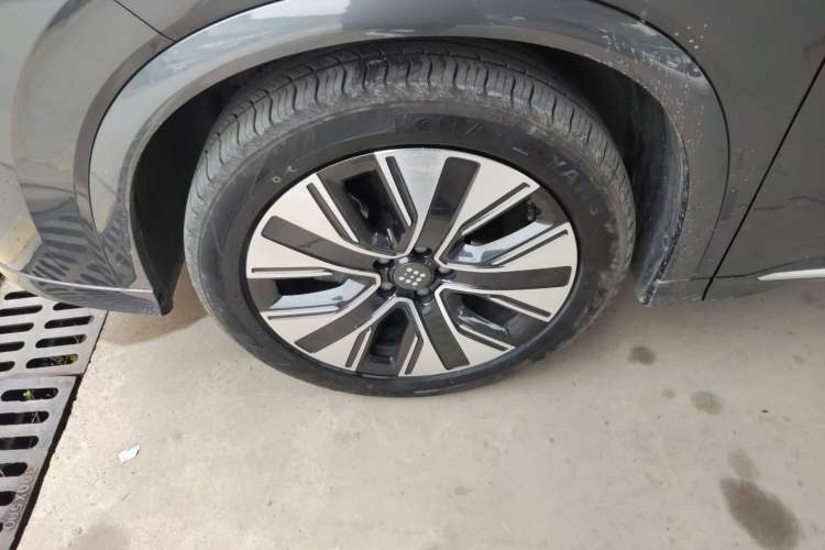 Used Landian E5 PLUS 2026 Model 165km Long-Range First-Adoption Version Ultra 7-seater
