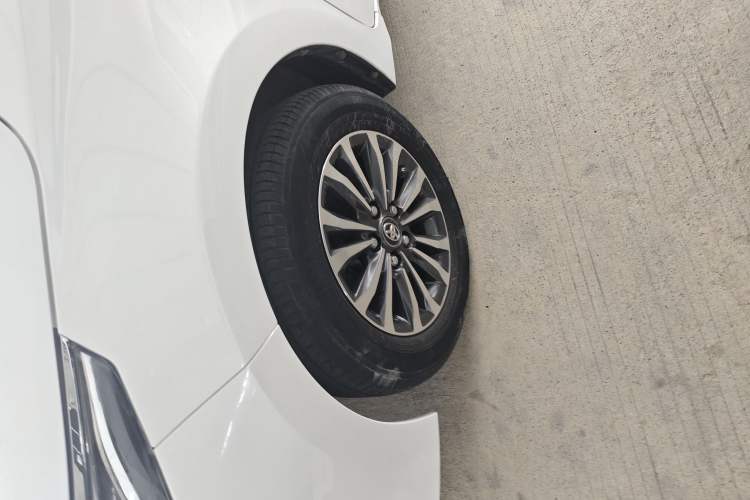 Used Toyota Corolla 2017 Revised Version 1.2T S-CVT GL-i Exterior 4