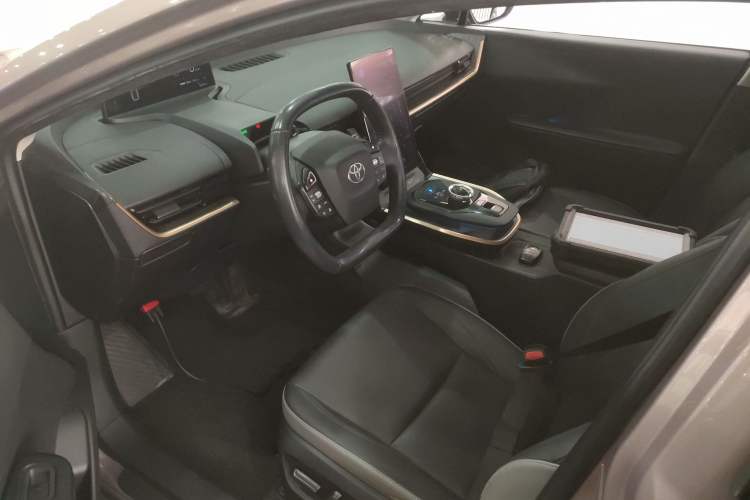 Used Toyota bZ3 2023 616 km Long-Range Premium
