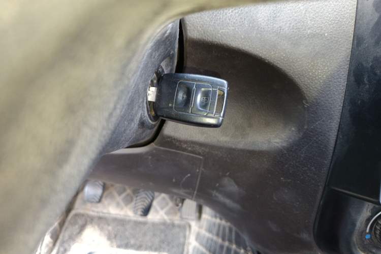 Used Wuling Rongguang V 2016 1.5L Standard Version
