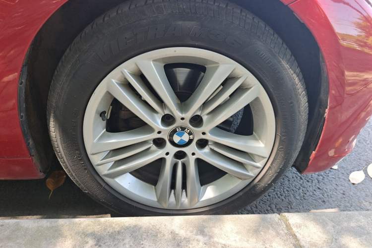 Used BMW 3 Series 2017 320Li Fashion Model Right Rear Wheel Hub