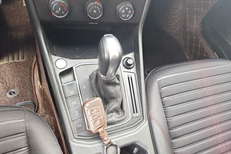 Used Volkswagen Lavida 2023 280TSI DSG Starry Sky Deluxe Edition Gear Lever