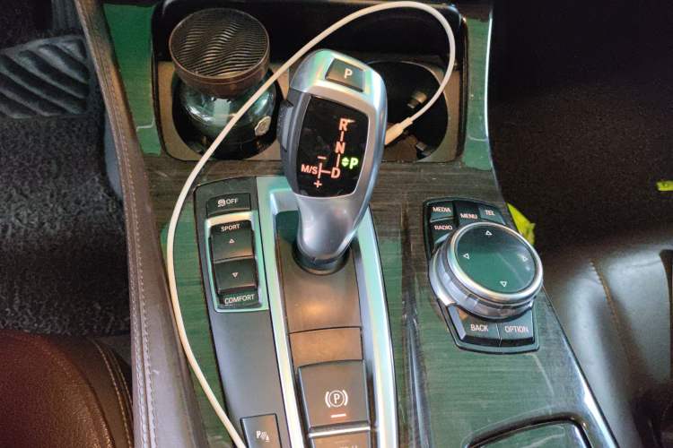 Used BMW 5 Series 2014 525Li Luxury Design Package
