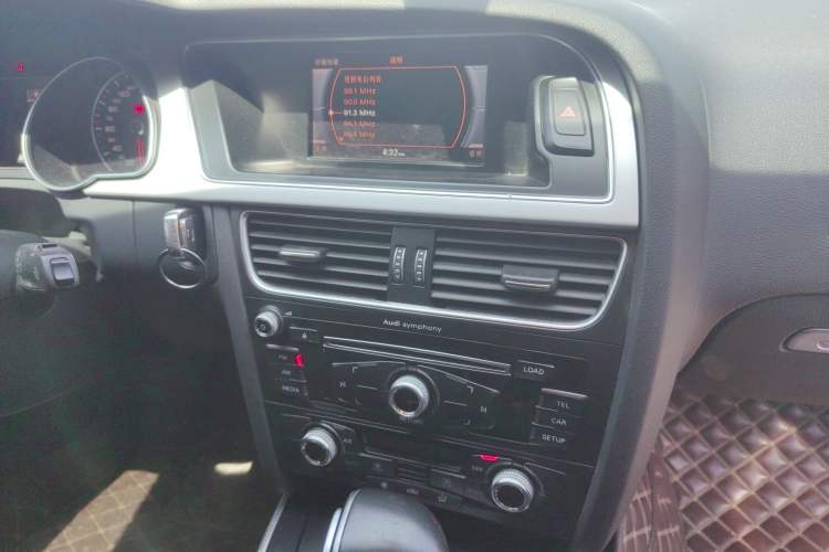 Used Audi A5 2016 Restyled Sportback 45 TFSI Comfort Version Audio And AC Panel