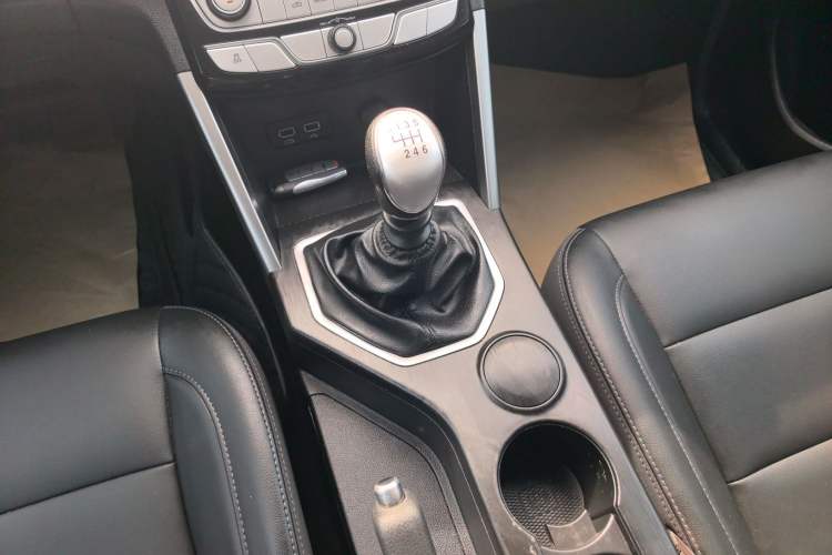 Used Great Wall Poer 2019 2.0T Commercial Version Manual Diesel Two-Wheel Drive Elite Long-Box GW4D20M