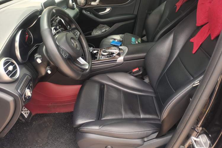 Used Mercedes-Benz GLC 2018 Facelifted GLC 260 4MATIC Dynamic Edition Left Front Seat