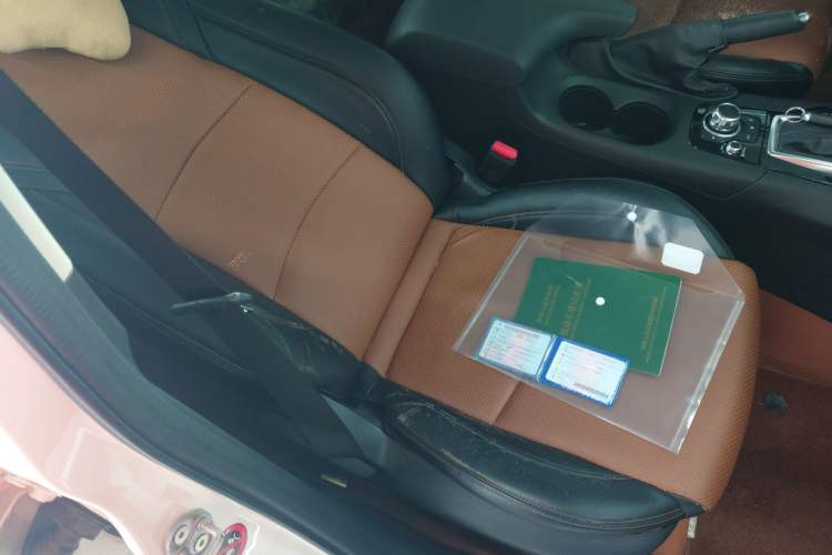 Used Mazda 3 Axela 2014 Sedan 1.5L Automatic Luxury Model Right Front Seat