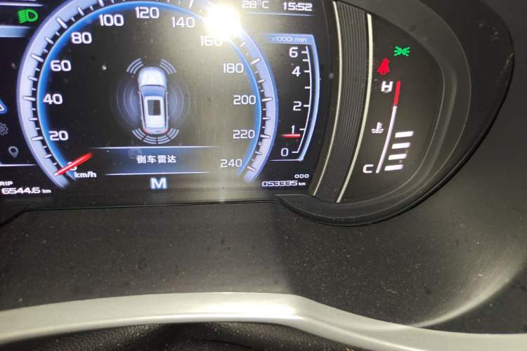 Used Geely Auto Emgrand X7 Sport 2016 2.0L Manual Smart Connect Version Odometer Close Up
