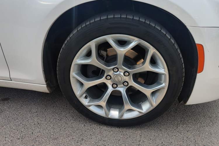 Used Chrysler 300C 2016 3.0L Supreme Edition
