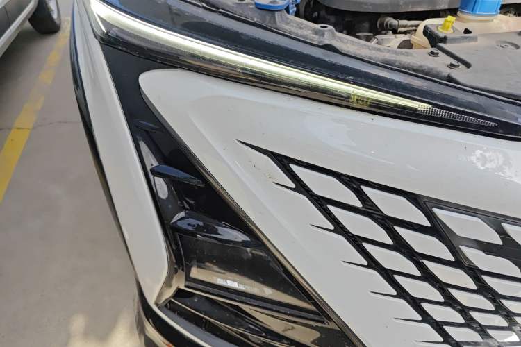 Used CHANGAN UNI-T 2022 1.5T Flagship Edition Right Front Headlight