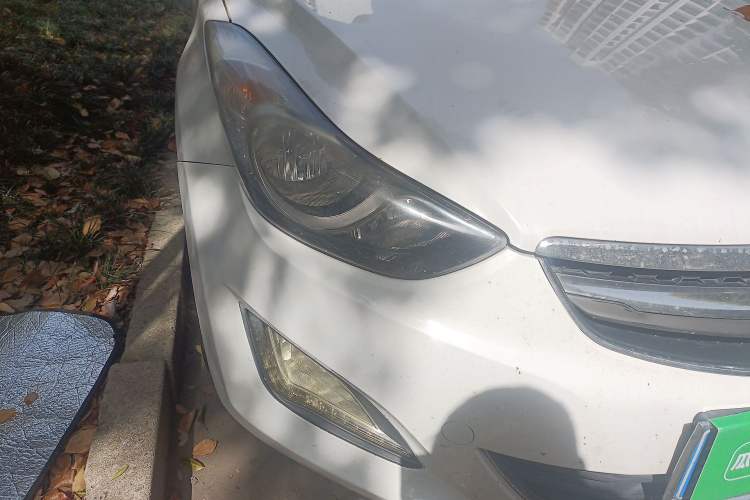 Used Hyundai Elantra (5th Generation / Langdong) 2015 1.6L Automatic Leading Model Right Front Headlight