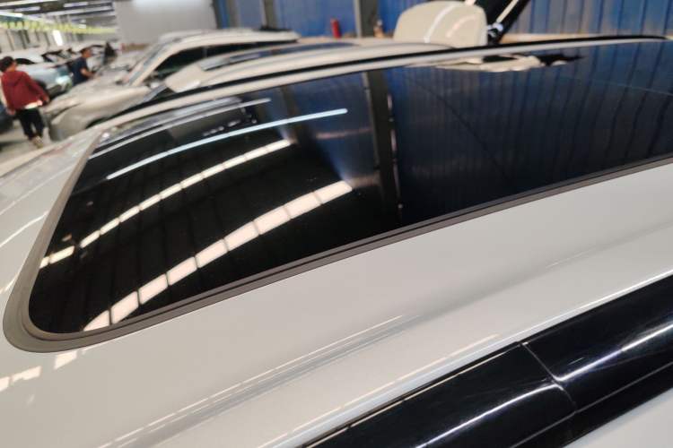 Used Wuling Xingguang S 2024 130 km Flagship Version Roof