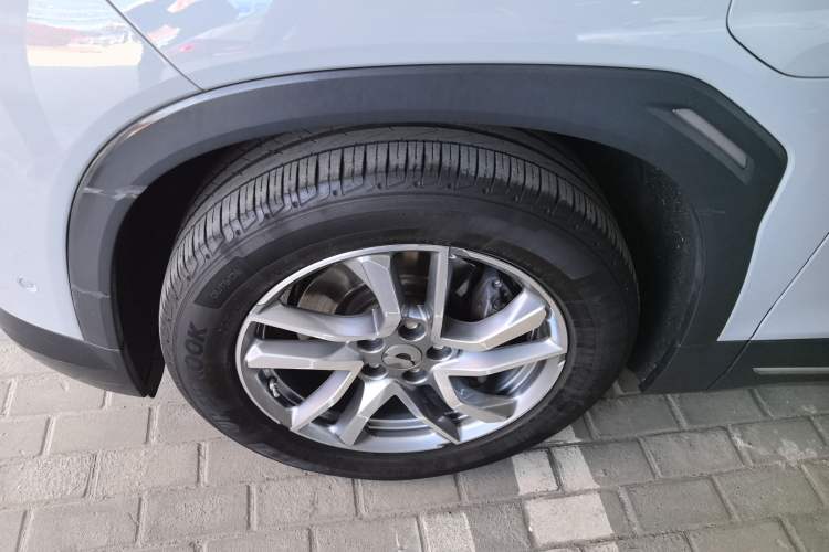 Used Nio EC6 2020 430 km Sport Version Left Front Wheel Hub