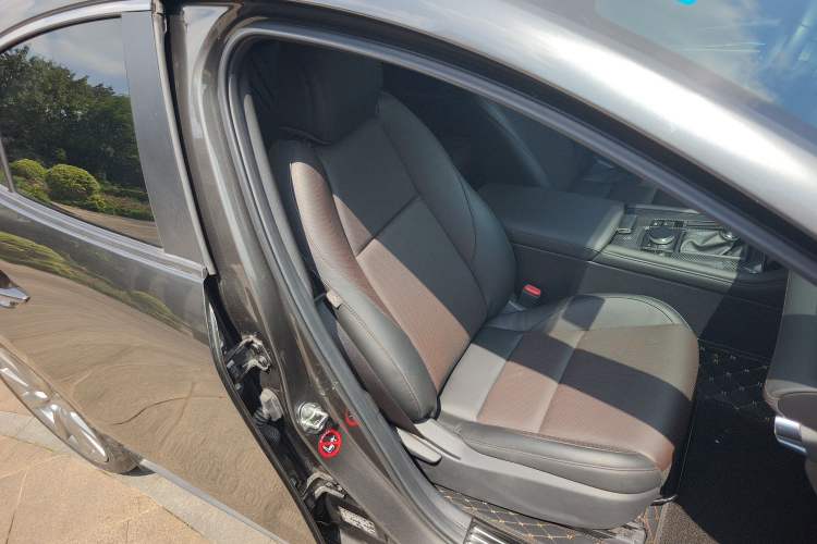 Used Mazda 3 Axela 2020 2.0L Automatic Zhiya Edition Right Front Seat