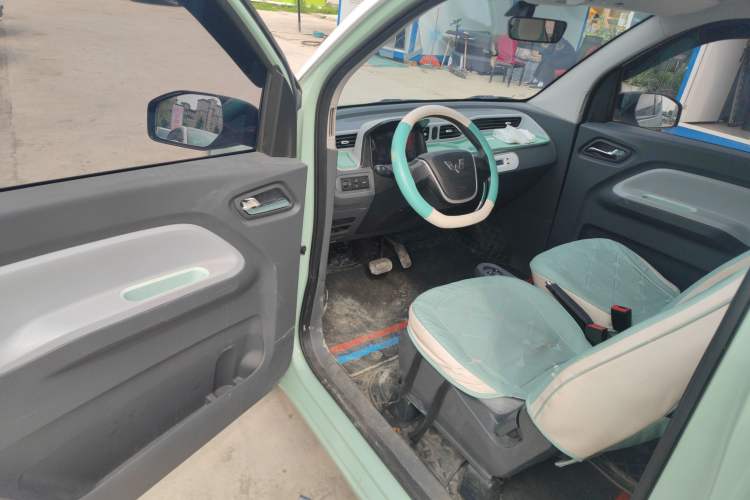 Used Wuling Hongguang MINIEV 2022 Macaron Fashion Edition Lithium-Nickel-Cobalt-Alpha-oxide Driver Seat