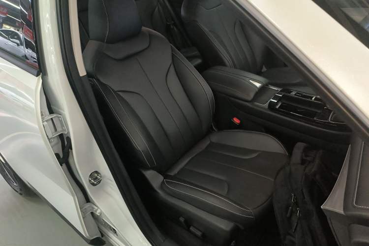 Used Venucia V DD-i 2025 Orca 150km Joyful Journey Edition
