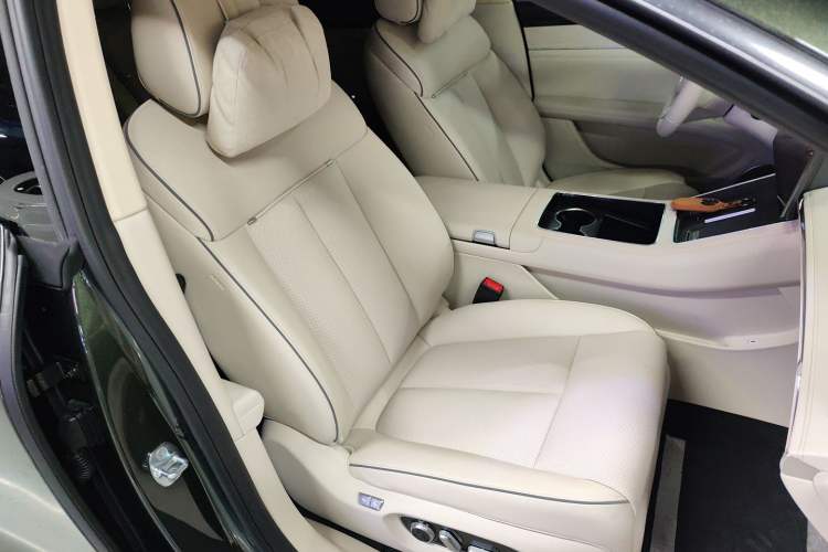 Used Hima S9T 2025 Model Pure Electric Four-Wheel-Drive Ultra