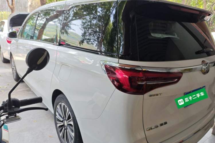 Used Buick GL8 2020 ES Land Cruiser 653T Luxury Model Exterior 2