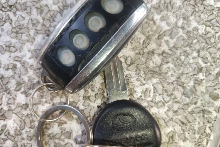 Used Mitsubishi Zinger 2010 2.0L Manual Classic Vehicle Key