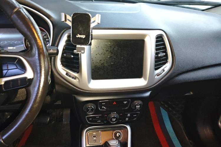 Used Jeep Compass 2017 200T Automatic Family Edition