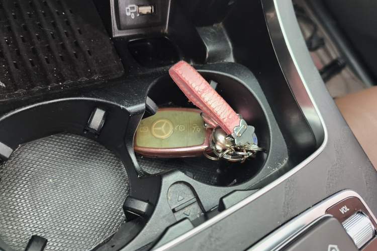 Used Mercedes-Benz E-Class 2019 E 200 Sport Edition Vehicle Key