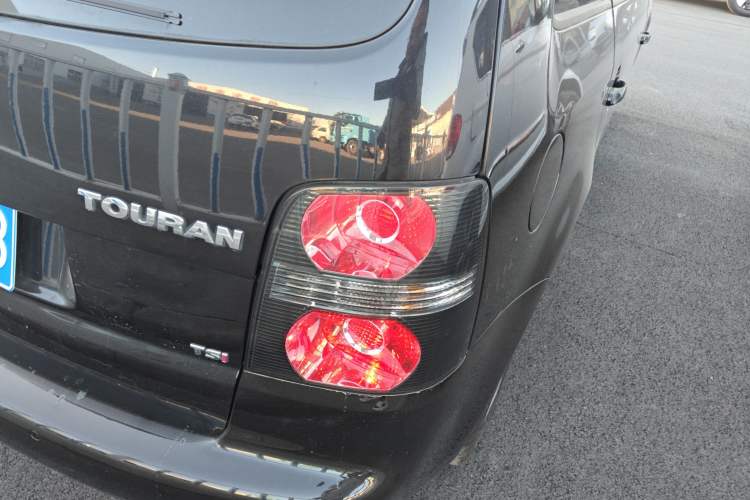 Used Volkswagen Touran 2013 1.4T Manual Fashion Edition 5 Seats