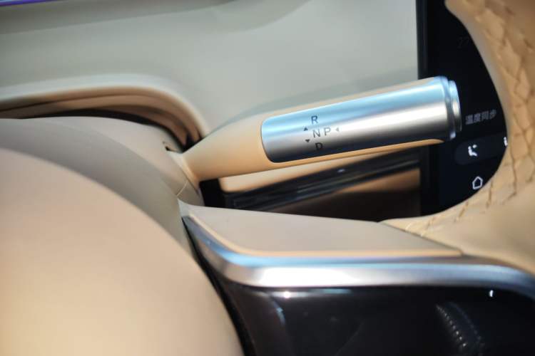 Used Hima Luxeed R7 2024 All-Electric 802 km Max