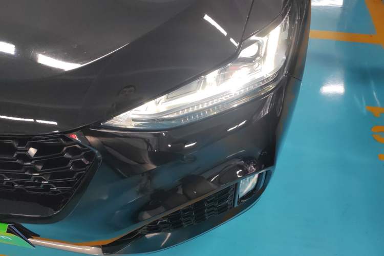 Used Wey VV6 2018 2.0T Two-Wheel-Drive Ultra-Luxury Version China V Standard