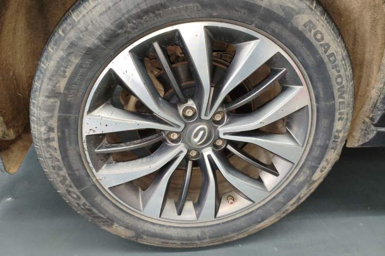 Used GAC Trumpchi GS8 2019 390T Two-Wheel Drive Luxury Smart Connectivity Version (7 Seats) Right Rear Wheel Hub