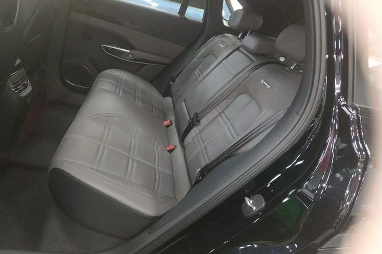 Used Hongqi Tiangong 08 2025 680 Ultra Four-Wheel-Drive Version
