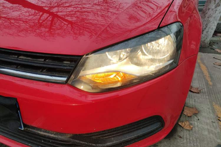 Used Volkswagen Polo 2016 1.4L Manual Fashion Model