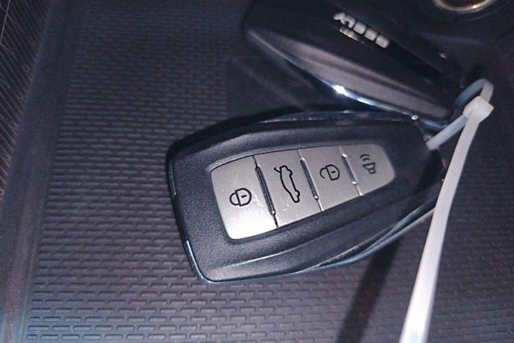 Used Geely Auto Emgrand 2022 4th Generation 1.5L CVT Luxury Model
