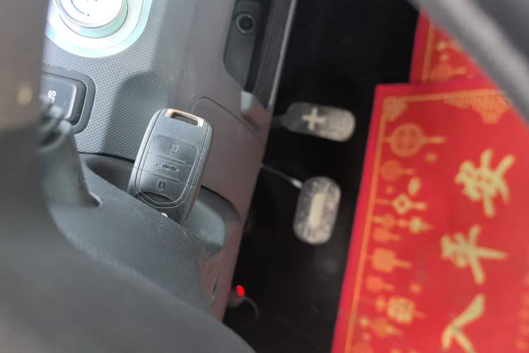 Used Wuling Hongguang MINIEV 2021 Macaron Fashion Model Lithium Iron Phosphate