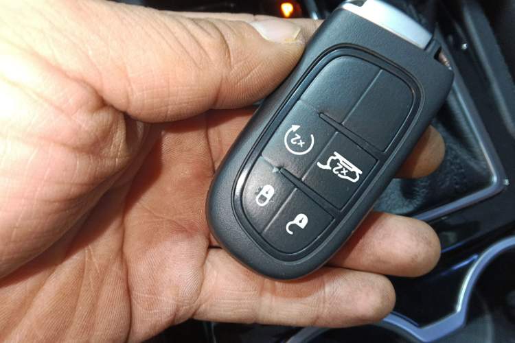 Used Jeep Grand Commander 2022 2.0T Four-Wheel Drive Luxury Edition
