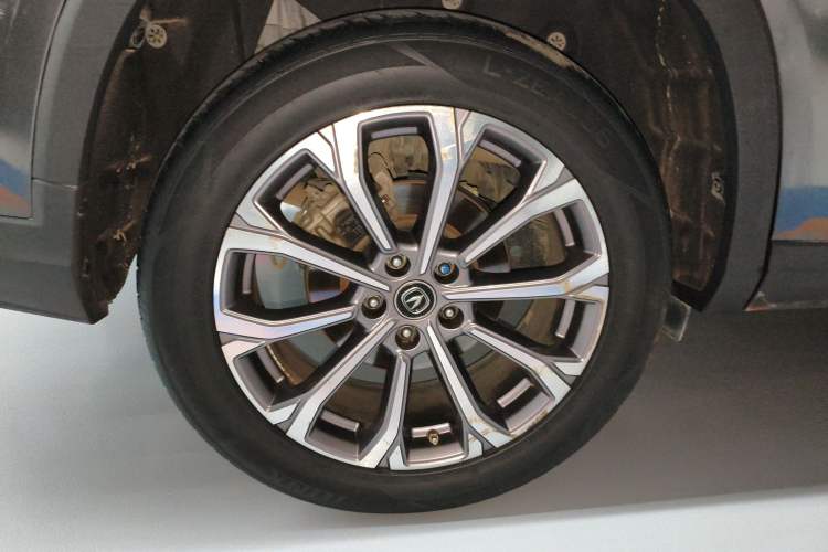 Used CHANGAN CS75 PLUS 2021 2.0T Automatic Pilot Version Right Rear Wheel Hub