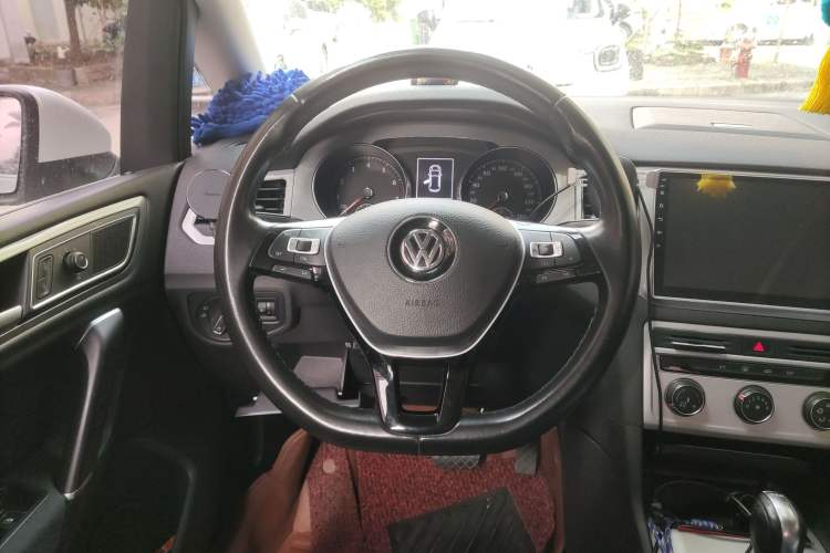 Used Volkswagen Golf Sportsvan 2016 230TSI Automatic Trend Edition