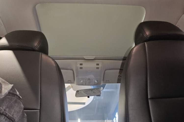 Used Volkswagen Golf 2016 230TSI Automatic Comfort Version
