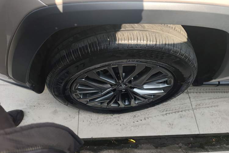 Used Toyota Wildlander 2023 Dual-Engine 2.5L E-CVT 4x4 Luxury PLUS Edition