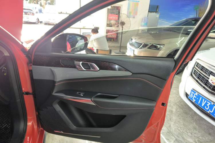 Used Lynk & Co 02 2018 1.5T DCT Two-Wheel Drive Pro Version China V Emission Standard
